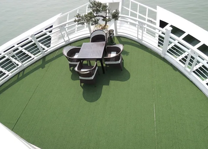 Starlight Cruise 5*