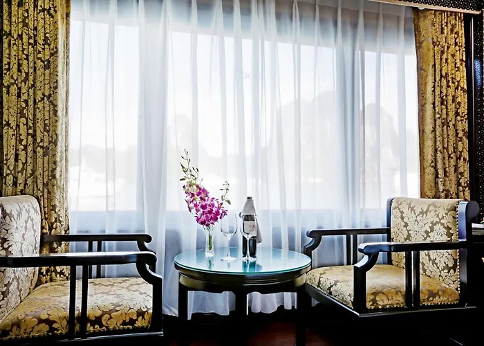 Starlight Cruise 5* Ha Long
