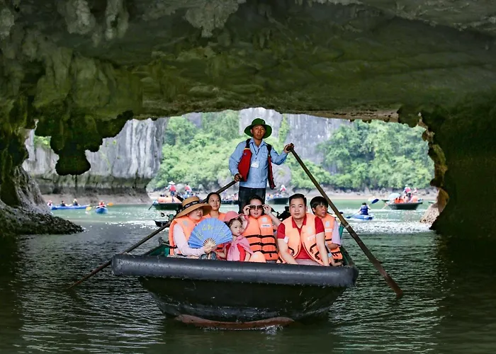 Starlight Cruise  Ha Long